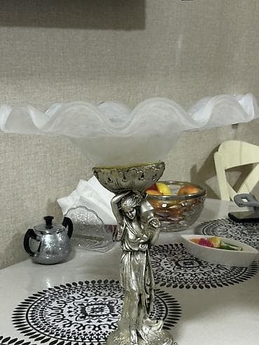 Dekorativ şüşə meyvə qabı – heykəlvari dayaqlı - Üst hissə