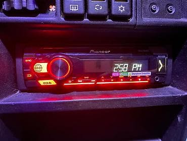 Pioneer MVH-S125UI təpptəzədi 1 2 həfdə işlətmişəm cızığı belə yoxdu — 1