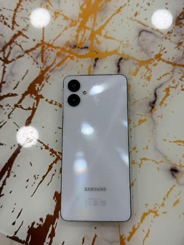 Samsung Galaxy A06, 128 GB, rəng - Ağ, Qırıq lalafo.az -da Samsung Galaxy A06, 128 GB, rəng - Ağ, Qırıq