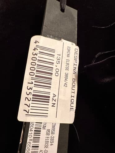 Şəxsi əşyalar: Heç geyinilmeyib tezedir. Rengi qaradır. Materialı nazik vilurdur. Çox — 5