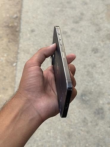 macbook pro 2013: IPhone 15 Pro Max, 256 GB, Blue Titanium, Qırıq, Simsiz şarj, Face ID — 6