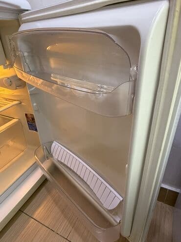 xaladenik satışı: Mini Indesit Soyuducu Satılır, rəng - Ağ — 5