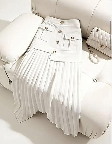 Ölçü: M/38 Ağ rəngdə qadın ətəyi – üst hissəsi düyməli və iki qapaqlı