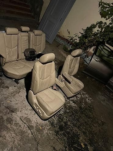 cruz led stop: Sol ön, Lexus 300 — 5