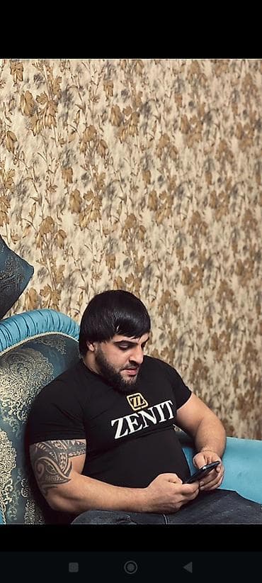 iş gence: Satış məsləhətçisi, Kişi, 28 yaş, 1-2 illik təcrübə, Geyim və aksesuarlar — 1