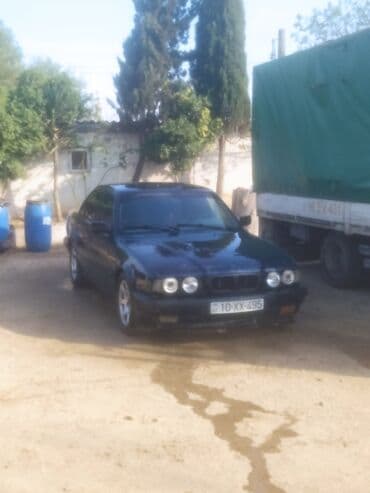 bmw 318i 1999: BMW 5 series: 2.5 l | 1994 il Sedan — 1