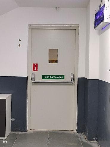 parnoy nədir: Yanğın və təxliyə qapısı – panik barlı - İctimai binalar, ticarət — 6