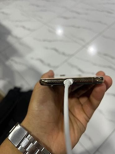i̇phone usb: IPhone Xs Max, 64 GB, Face ID — 8