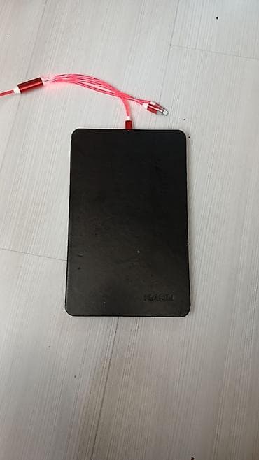 samsung planset: Samsung Galaxy Tab A (9.7") planşet - Rəng: ağ ön panel, qara arxa — 3