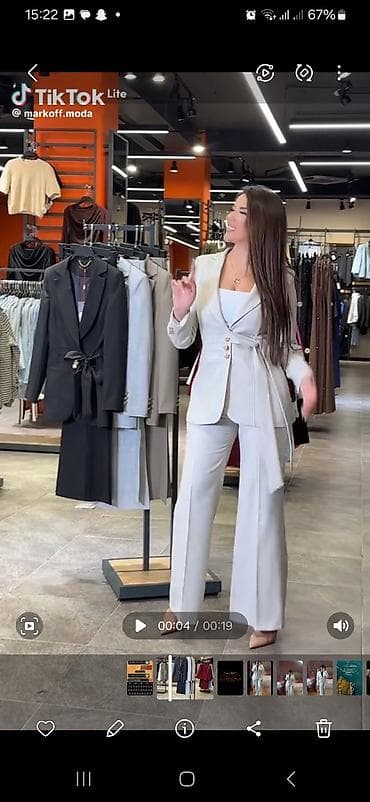 Klassik və zərif qadın kostyumu – iki hissədən ibarət komplekt: -