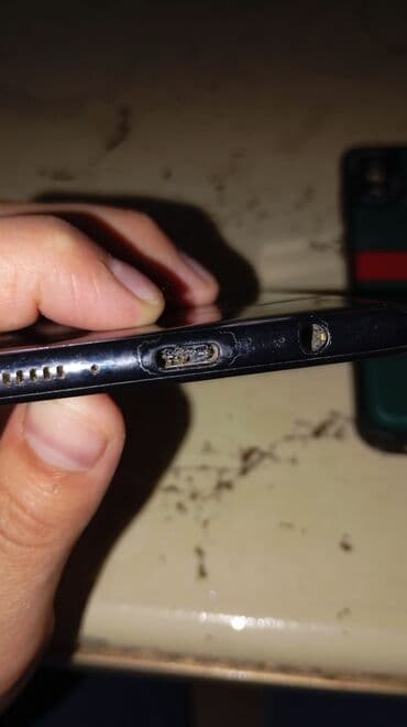 Apple iPhone: Samsung Galaxy A30, 64 GB, rəng - Qara, Qırıq, Barmaq izi, Face ID — 4