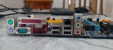 Kompüter ehtiyyat hissələri: Bundle satılır Ana plata + CPU - 15 AZN Ram slotlarına termopasta — 2