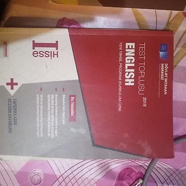Dərs vəsaitləri satılır.heç birinin üstündə yazi yoxdue.Təzədirlər