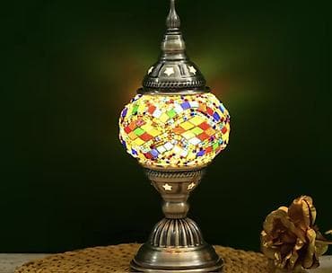 Sağdakı kimi lampadır. Şəbəkəsi sınıb. Tam işləkdir. İşlədilməyib — 1