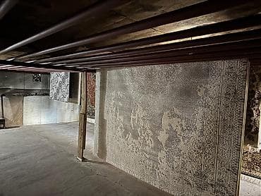 qara qarayev: 300kv. obyekt satılır .Asfalt yola çox yaxın, adresi Ramana qala — 4