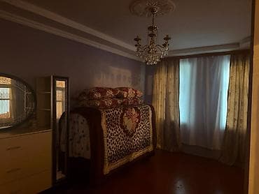 ev və bağ: Satılır: Həyətyanı ev ṣamaxu - Geniş, daş döşəməli həyət. Həyətin — 9