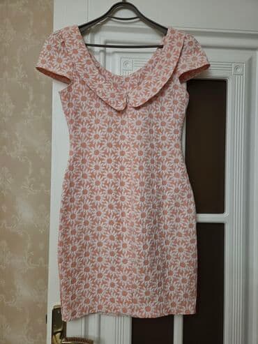 donlar 2022 instagram: Çiçək naxışlı qısa don - Rəng: Şaftalı tonlarında, üzərində ağ — 2