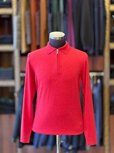 Qırmızı rəngli kişi uzunqol sviter-polo - Model: yarım-fermuarlı polo