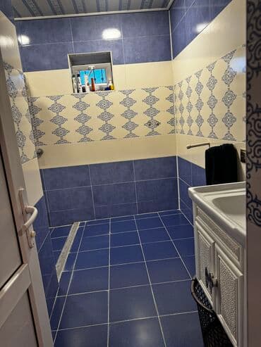 suraxanı qaraçuxur qəsəbəsində yusif eyvazov küçəsində satılıq həyət evlər: Suraxanı 4 otaqlı, 95 kv. m, Kredit yoxdur, Orta təmir — 14