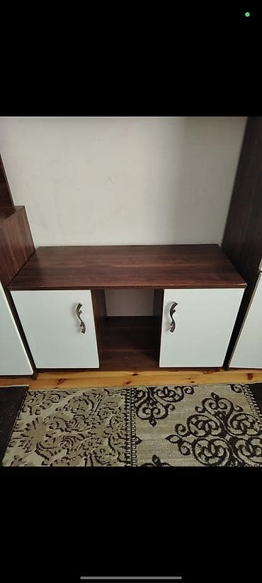 TV altlığı: Düz TV altlığı, Polkalı, Laminat — 1