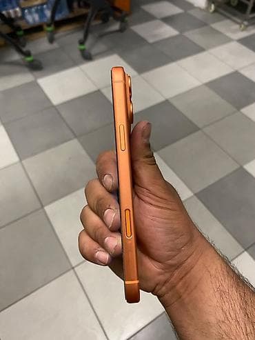 ipad 4 pro: IPhone 17 Pro Max, 256 GB, Narıncı, Face ID — 5