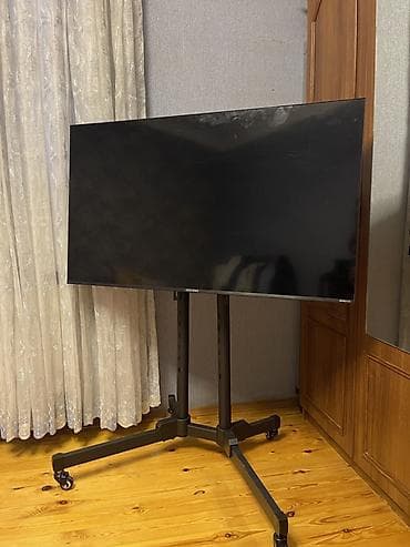 240 kabel: Düz TV altlığı, Polkasız — 1