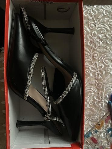 ysl ayaqqabı: Qadın üçün daban ayaqqabı - Rəng: qara - Dizayn: nazik burun (pointed — 1