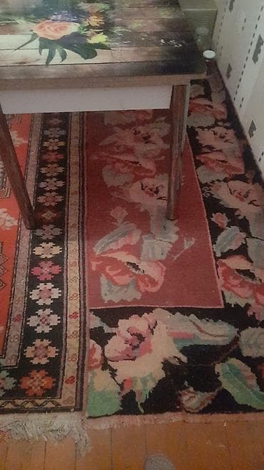 Kitablar və jurnallar: Xalça dəsti – əl işi naxışlı - Növ: ənənəvi naxışlı xalçalar (2 ədəd) — 4