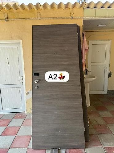 Quruducular: AYNUR 2💃(p) Qapı satılır Qiymet 70 azn 5 eded var Cərcivəsi var — 1