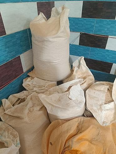 Mebel yerində apilka var istəyən gəlsin götürsün aparsın pulsuz