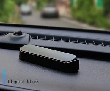 xususi texnika: Avtomobil üçün telefon nömrə nişanı, qara. Xüsusiyyətlər: 1 — 1