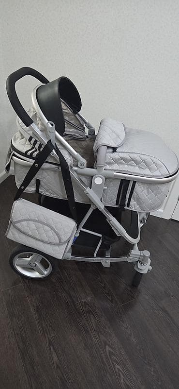 Çıxarıla bilən beşikli araba