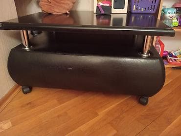 kaminler: Düz TV altlığı, Polkalı, Laminat — 1