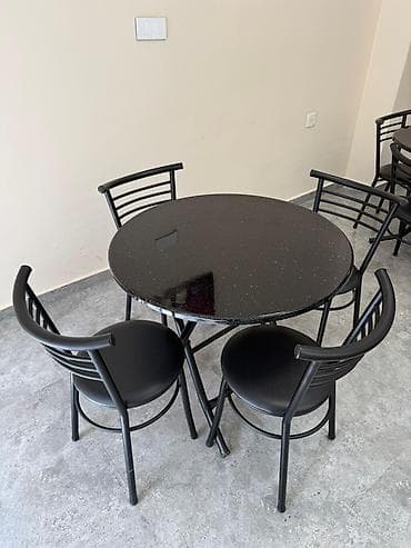 metbex tavanlari: Mətbəx üçün, Açılmayan, Yumru masa, 4 stul — 2