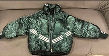 kişilər üçün demisezon steqan gödəkçələr: Qışlıq şişmə kurtka Kurtka tünd yaşıl rəngdədir. Parlaq səthi var — 4