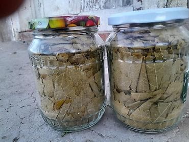 Bankada üzüm yarpağı – duzlu məhlulda konservləşdirilmiş - Məhsul