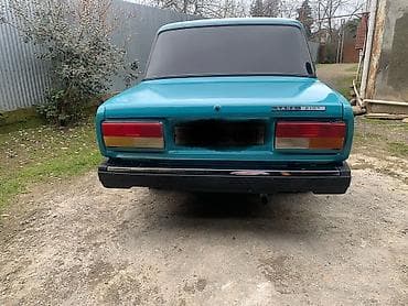 vaz 2107 oturacaqlari: Lada 2107 sedan - Kuzov: 4 qapılı sedan, mavi rəng - Mühərrik — 3