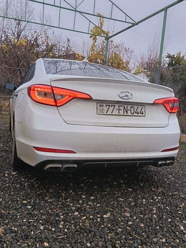 ka 700 traktor: Hyundai Sonata: 2 l | 2015 il Sedan — 4