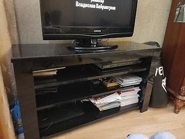 ev eşyalarl: Düz TV altlığı, Polkalı, Laminat — 1