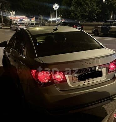 en ucuz maşınlar: Chevrolet Cruze: 1.4 l | 2014 il 273700 km Sedan — 2