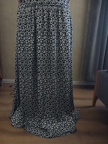 Qara-ağ xırda çiçək printli uzun ətək - Model: Maksi uzunluqda