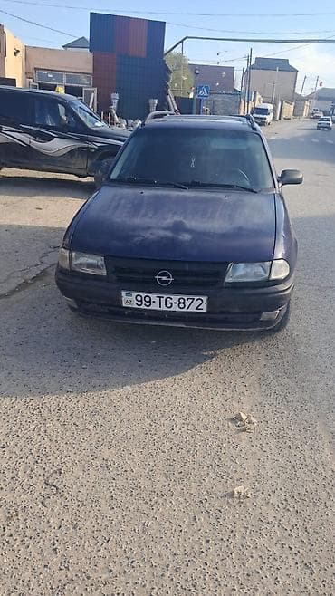 Opel Astra: 0.6 l | 1995 il 178767 km Universal