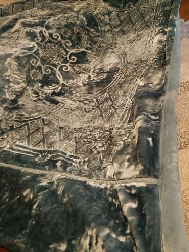 poppy gallery nerimanov: Pakrıval Elmlər Akademiyasının yaxınlığında — 2