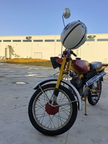 Мопеды, скутеры: Moped/motosiklet – klassik model Təkərləri təzə almışam. motaru təzə — 2