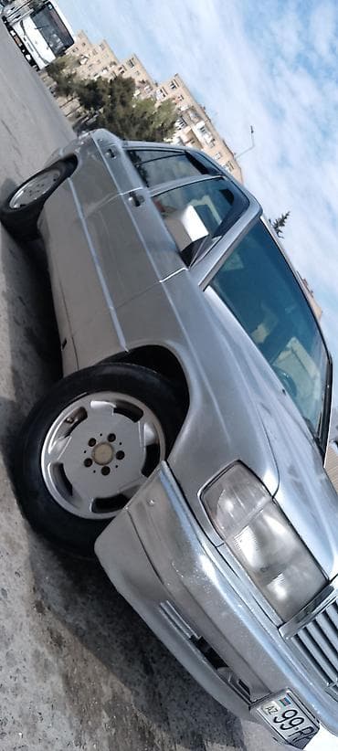 3 2 cdi: Mercedes-Benz 190: 2 l | 1992 il Sedan — 8