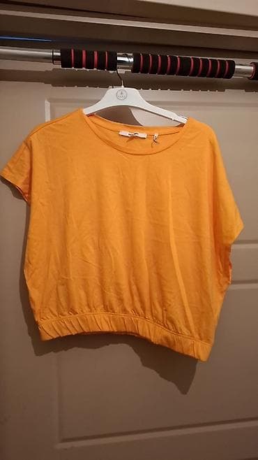2xl-xl razmer .malldan alinib geynilmeyib — 1