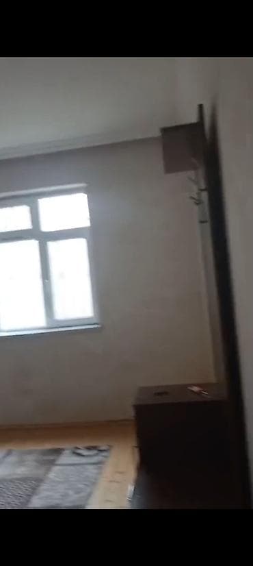 Дома: Saray üzümlükde 3 otağlı ev əşya ile 300 manata verilecey. Eve kombi — 6