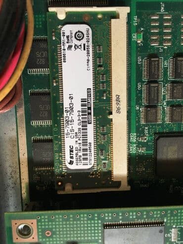 linksys by cisco: Cisco 2801 Inteqrasiya olunmuş xidmətlər maşrutizatoru. VPN üçün — 10
