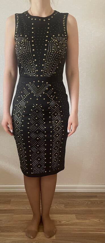 узбекское платье со штанами: Gözəl ziyafət donları, hər biri 15 manat. 38-40 ölçü — 3