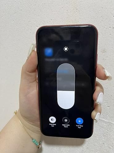 iphone 12 oro: IPhone 11, 64 GB, Qırmızı, Simsiz şarj, Face ID — 5